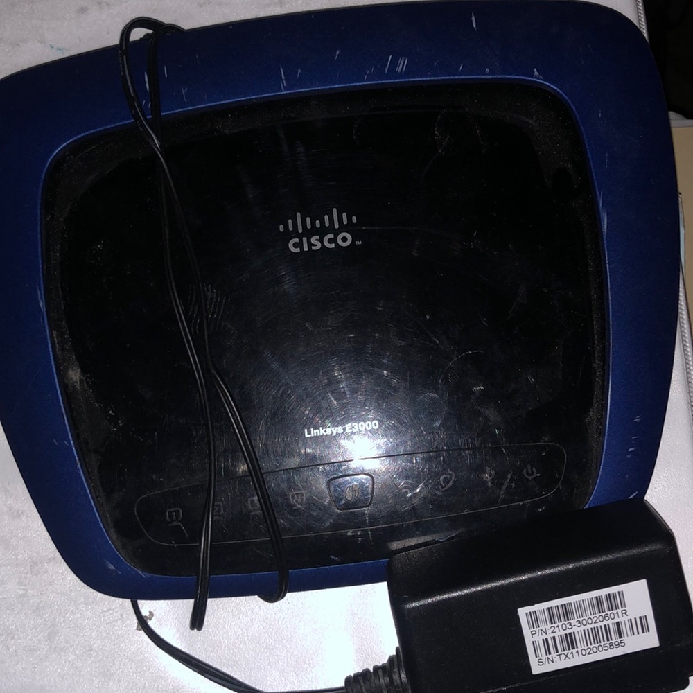 Cisco Linksys E3000 Wireless Router
